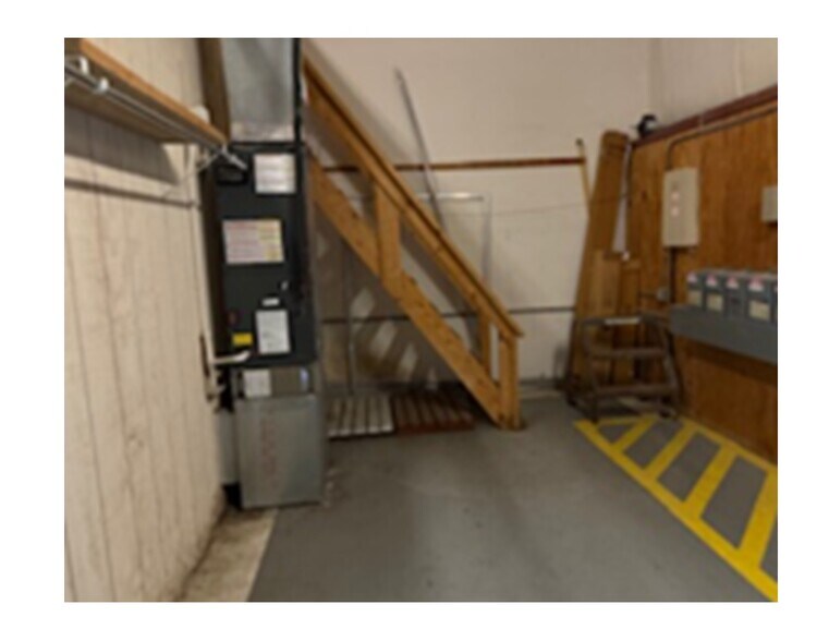 More Photos Of 10812 Mark Twain Rd, West Frankfort Industrial For Sale