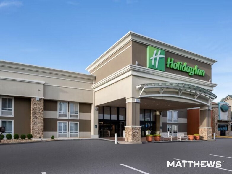 Primary Photo Of 1121 E Main St, Blytheville Hotel For Sale