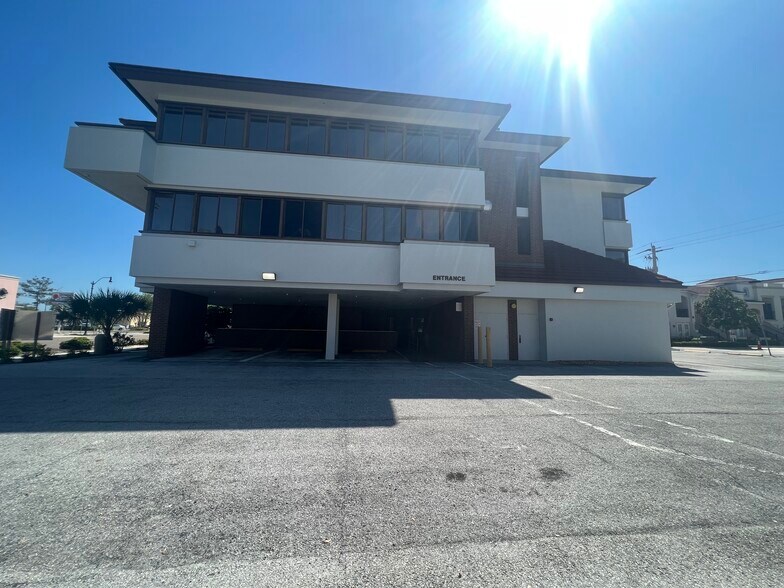 More Photos Of 420 Tamiami Trl S, Venice Medical For Sale
