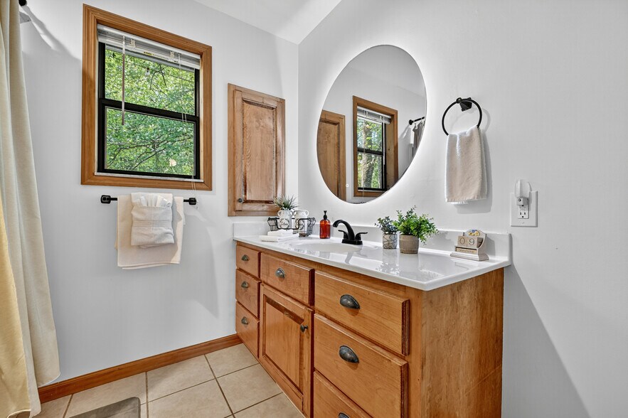 More Photos Of 77 Alpine Way, Blairsville Hotel For Sale