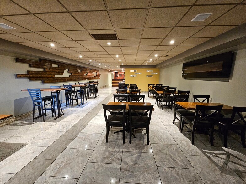 More Photos Of 3313 30 Av, Vernon Restaurant For Sale