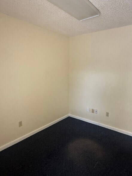 More Photos Of 330 W Bearss Ave, Tampa Medical For Lease
