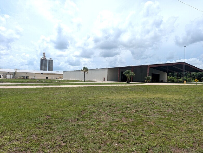 More Photos Of 1509 S Byron Butler Pky, Perry Manufacturing For Sale