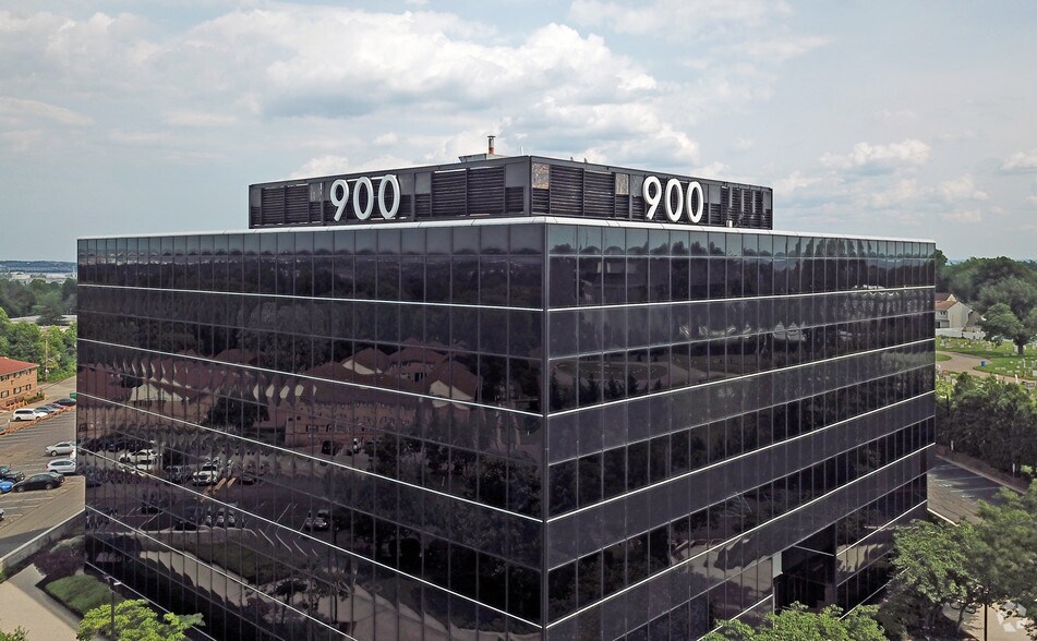 More Photos Of 900 US Highway 9 N, Woodbridge Office For Lease