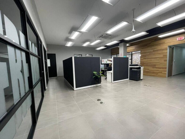 More Photos Of 501 Perseo St. Suite A Altamira Center, San Juan Office For Sale