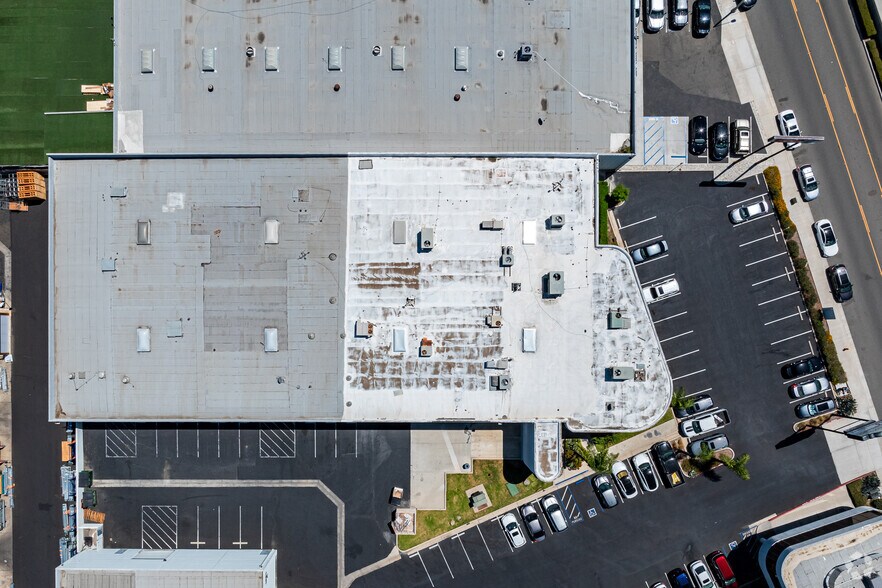 More Photos Of 1611 W Pomona Rd, Corona Unknown For Lease