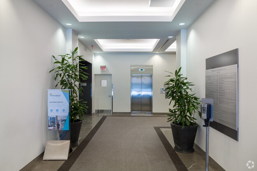 More Photos Of 2000 Argentia Rd, Mississauga Office For Lease