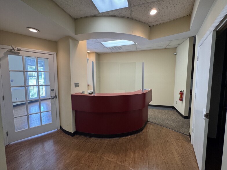 More Photos Of 133 Lamar St, Macon-Bibb Medical For Lease