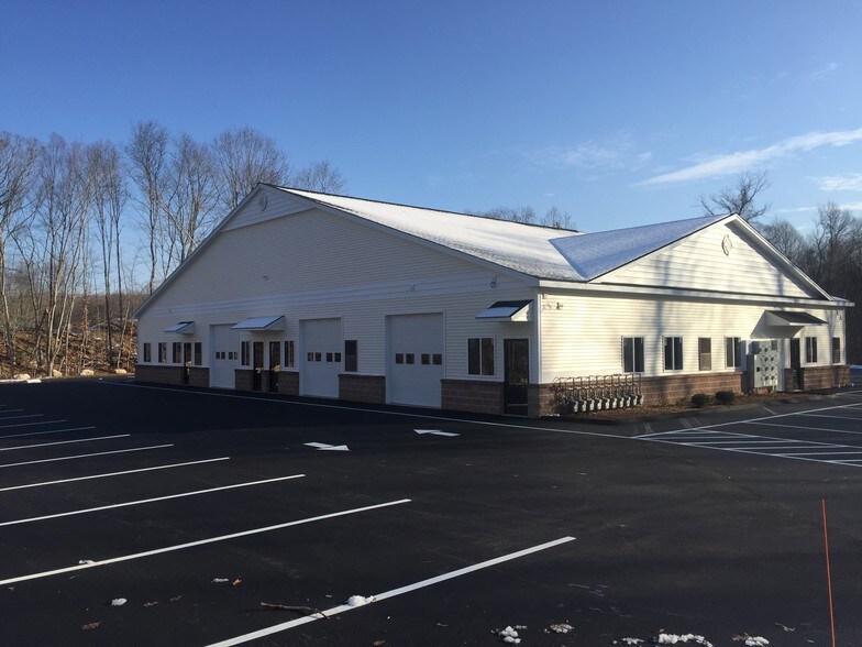 More Photos Of 7 Pequot Park Rd, Westbrook Warehouse For Lease