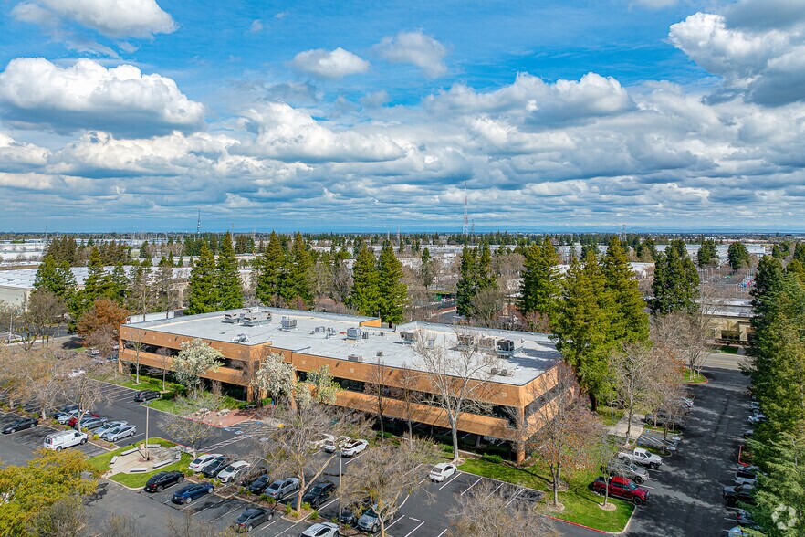 More Photos Of 1300 National Dr, Sacramento Office For Lease