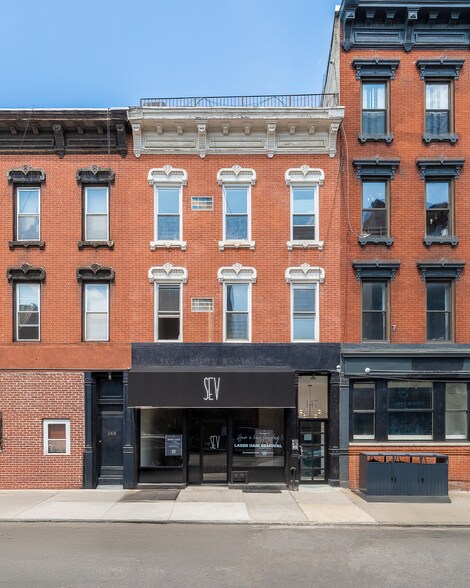 More Photos Of 147 Grand St, Brooklyn Apartments For Sale