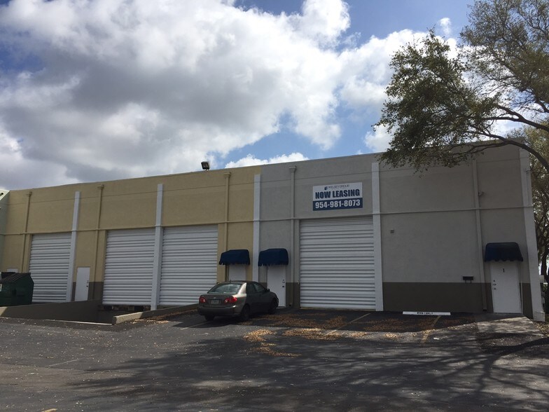 More Photos Of 1975-1981 S Park Rd, Hallandale Unknown For Lease