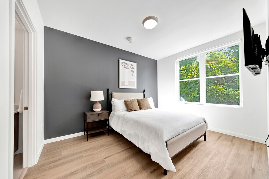 More Photos Of 4750 N Albina Ave, Portland Apartments For Sale