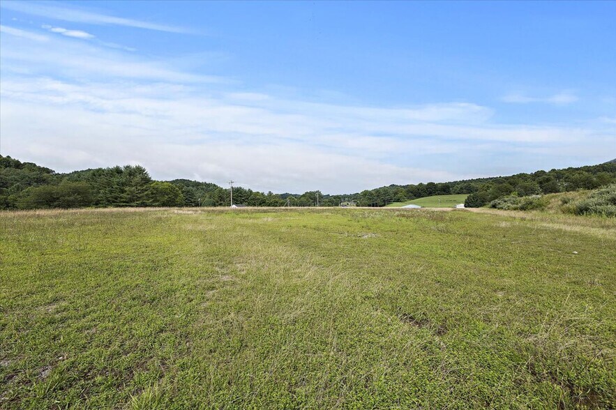 More Photos Of 241 Industrial Park Rd, Mountain City Warehouse For Sale