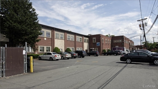 More Photos Of 86 Lackawanna Ave, Woodland Park Warehouse For Lease