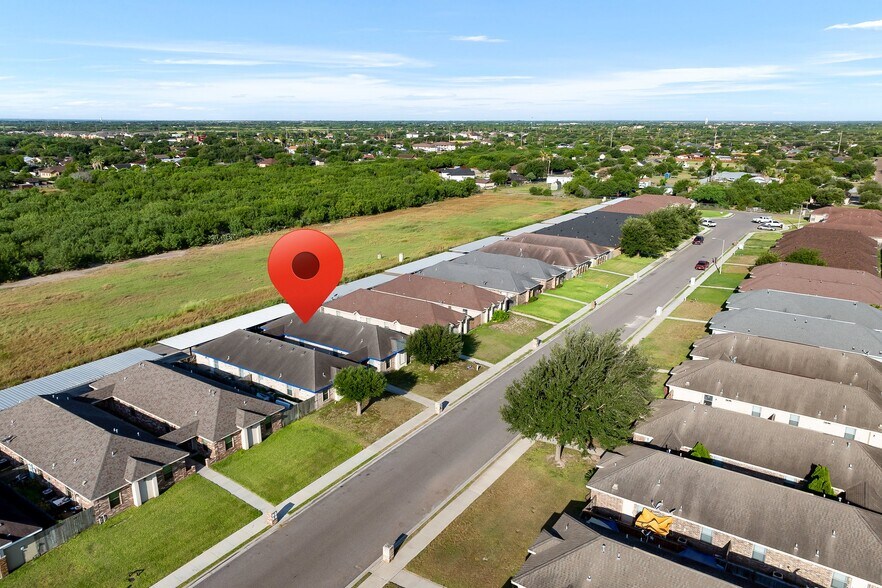More Photos Of 3115 E Diamondhead Ave, Alton Apartments For Sale