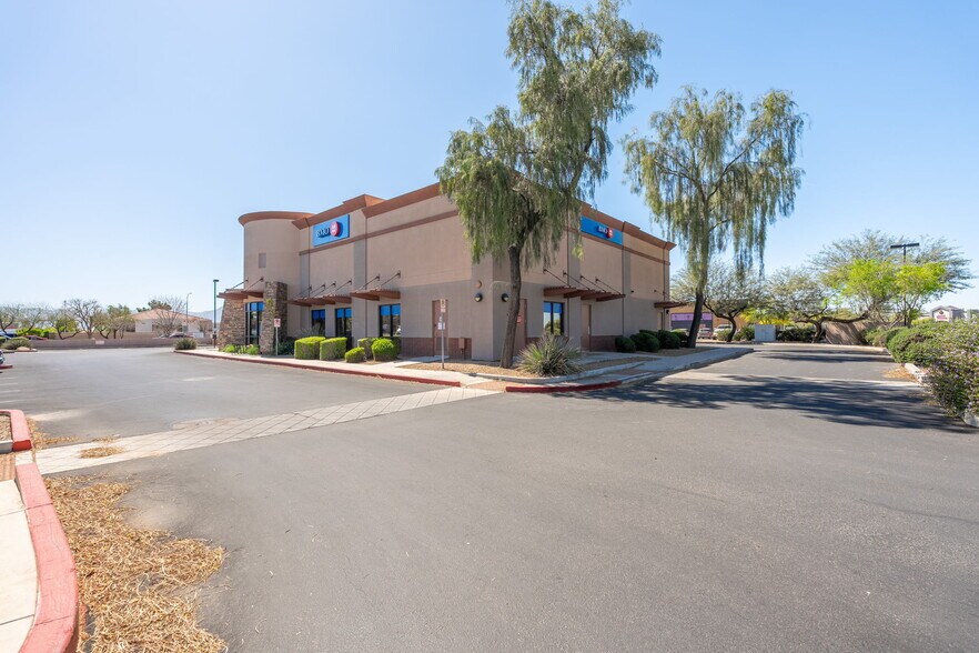 More Photos Of 7510 W Lower Buckeye Rd, Phoenix Freestanding For Lease