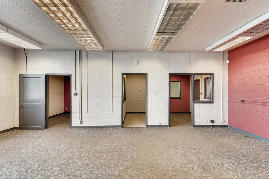 More Photos Of 1520 W 13th Ave, Denver Warehouse For Lease