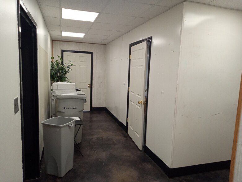 More Photos Of 120 Oglethorpe Professional Ct, Savannah Office For Lease