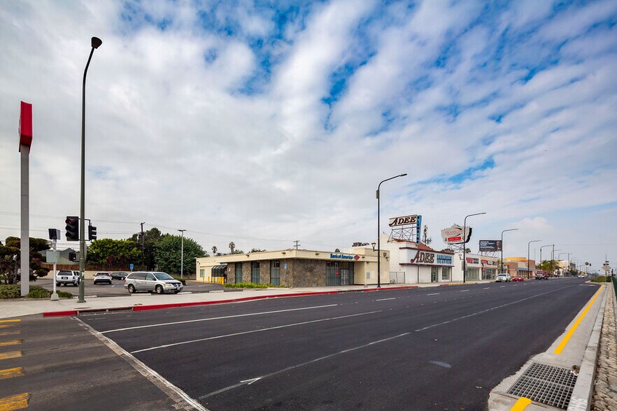 More Photos Of 5471 Crenshaw Blvd, Los Angeles Storefront For Sale