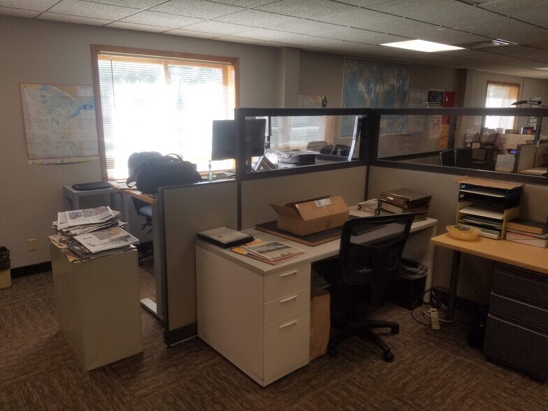 More Photos Of 2208 Trott Ave SW, Willmar Flex For Sale