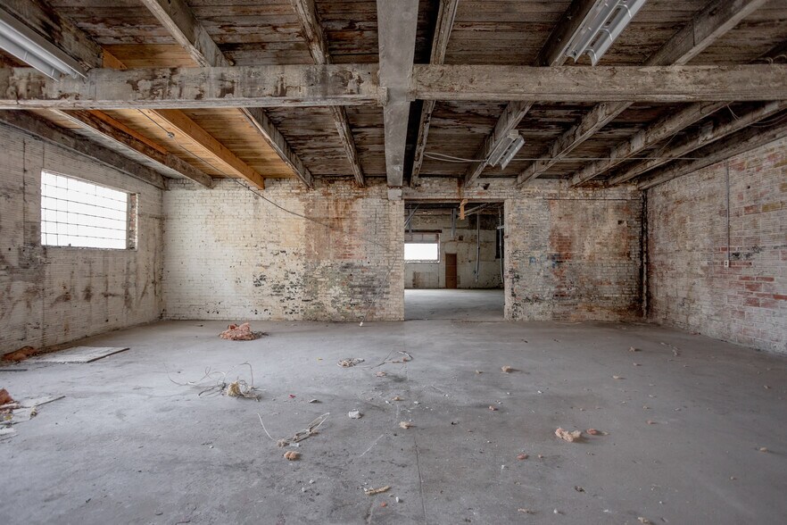 More Photos Of 3745 Cass Ave, Detroit Freestanding For Sale