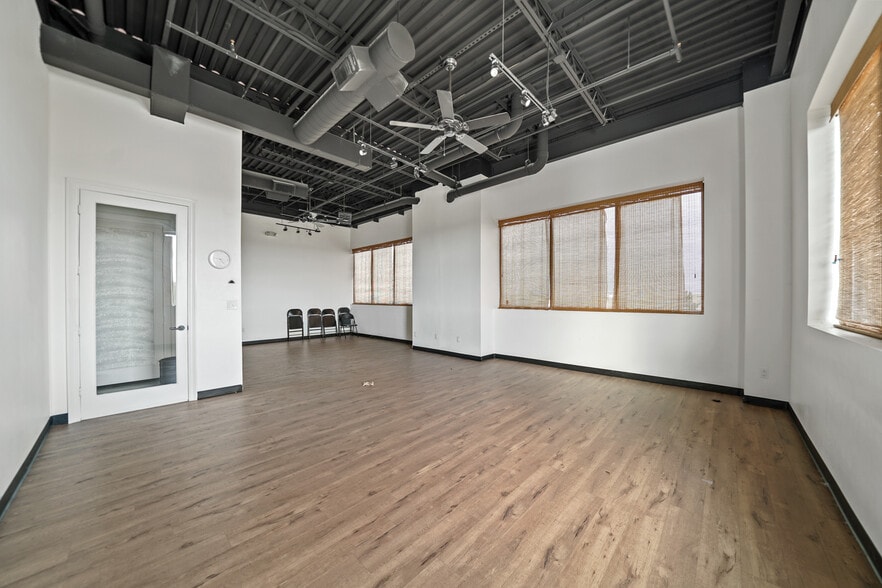 More Photos Of 6514 Highway 90A, Sugar Land Medical For Lease