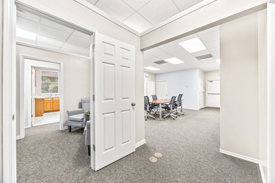 More Photos Of 18965 FM 2252, Garden Ridge Office For Sale