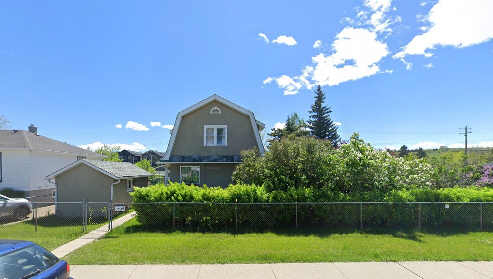 More Photos Of 8539 48 Av NW, Calgary Land For Sale