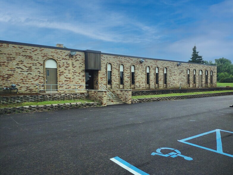 More Photos Of 1041 Hurst Rd, Jackson Service For Sale