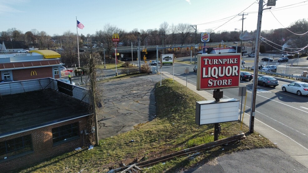 More Photos Of 430 Center St, Ludlow Auto Repair For Sale
