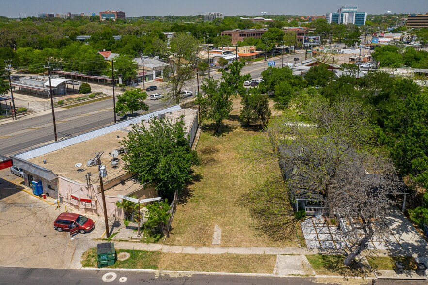 More Photos Of 3522 Broadway, San Antonio Land For Sale