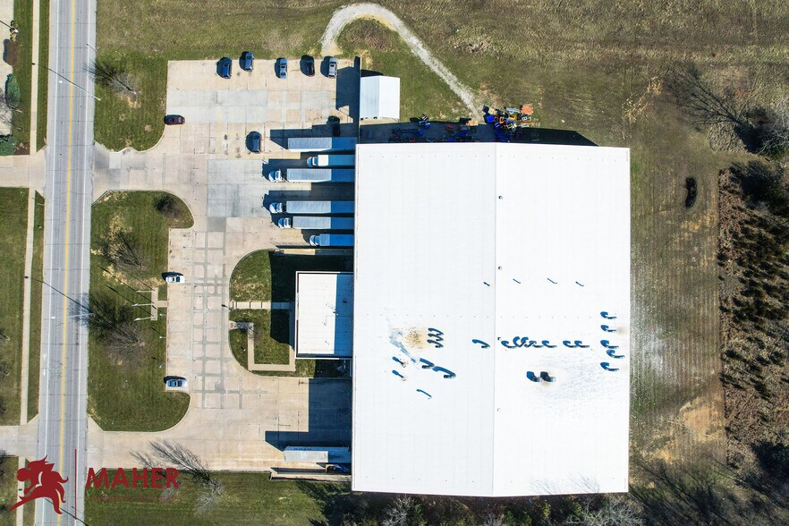 More Photos Of 2600 Maguire Blvd, Columbia Industrial For Sale