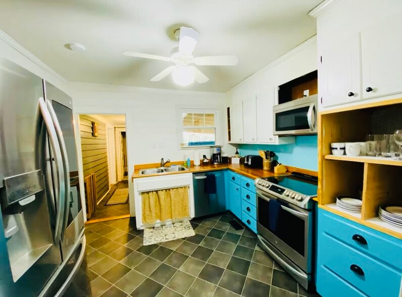 More Photos Of 308 N Main St, Travelers Rest Office For Sale