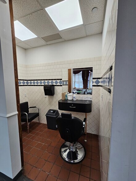 More Photos Of 20 Linden St, Allston Office For Lease