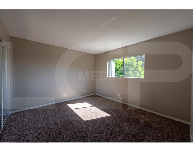 More Photos Of 1151 Sonora Ave, Glendale Apartments For Sale