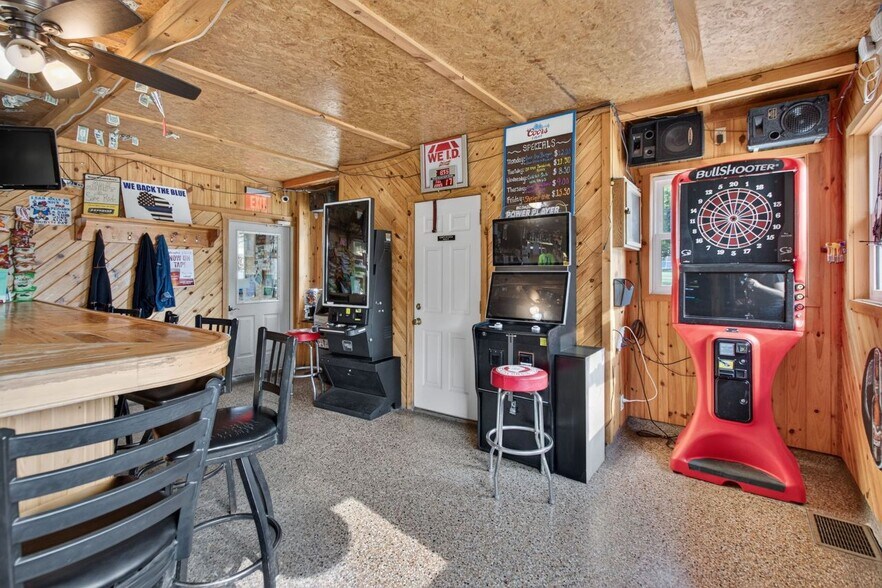 More Photos Of 133 E Main St, Embarrass Specialty For Sale