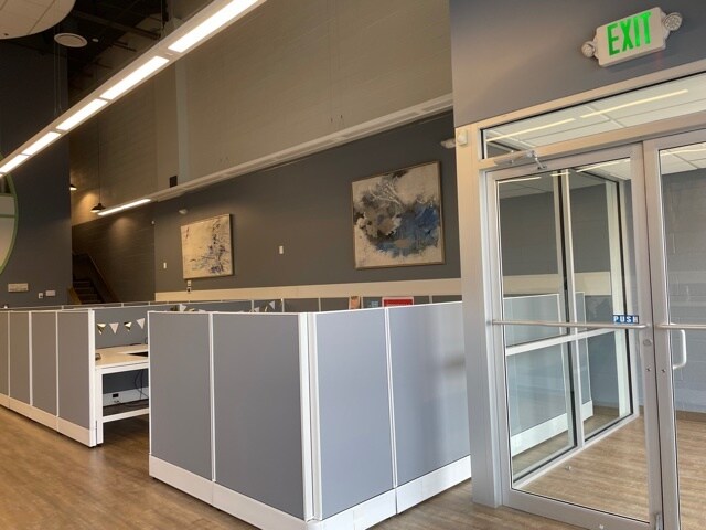 More Photos Of 3852 Dulles South Ct, Chantilly Warehouse For Lease