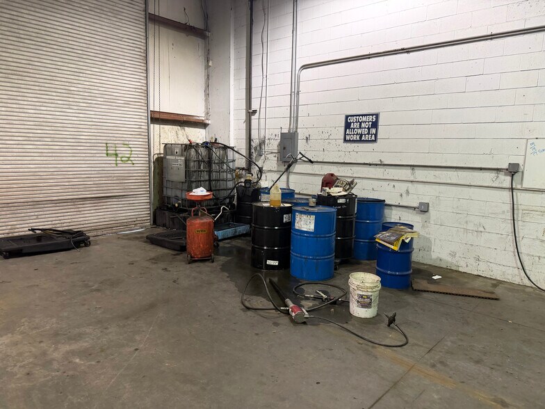 More Photos Of 9252 Canal Rd, Gulfport Industrial For Lease