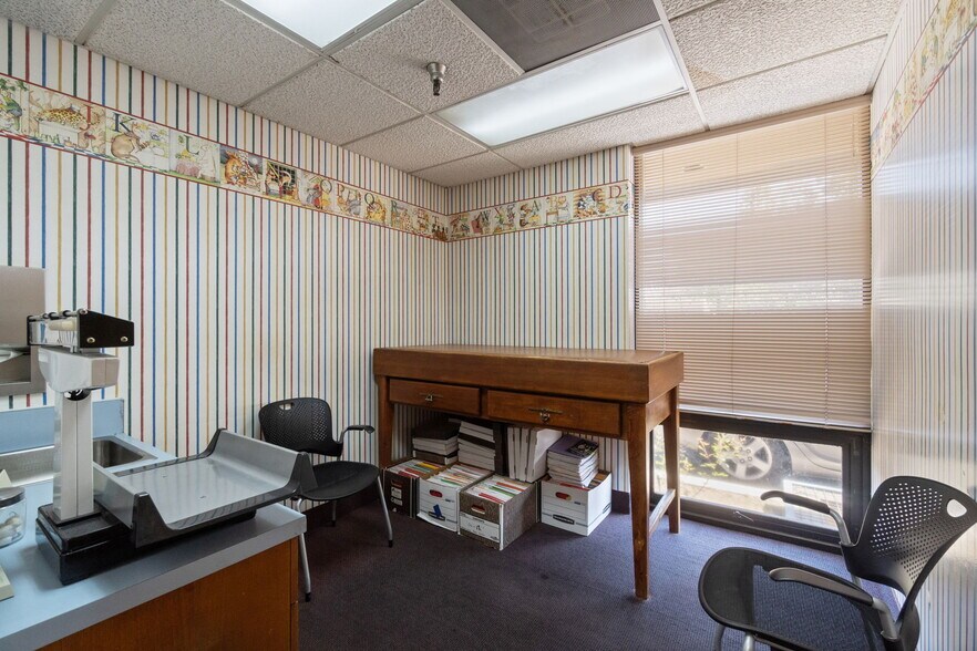 More Photos Of 3520 E Shields Ave, Fresno Medical For Sale