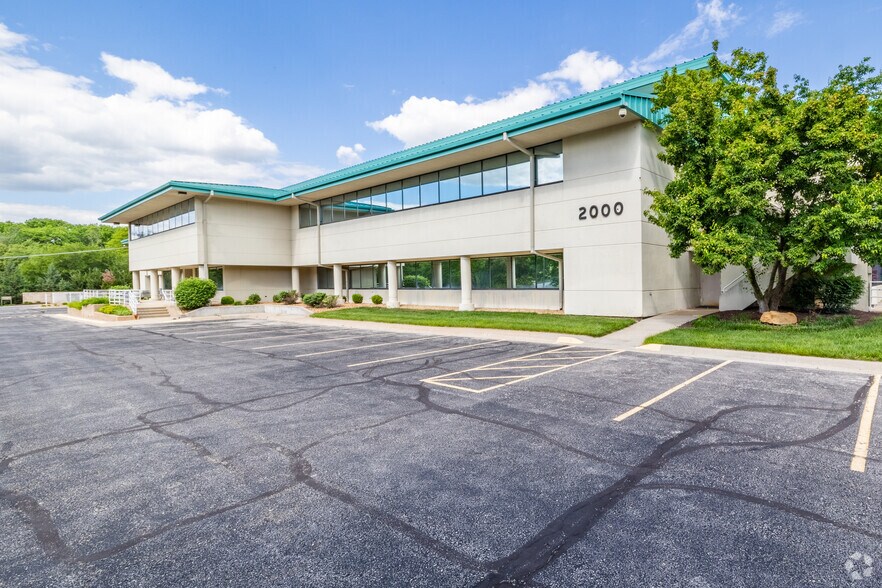 More Photos Of 2000 Bluffs Dr, Lawrence Office For Lease