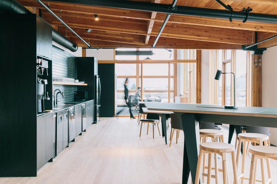 More Photos Of 603 Portway Ave, Hood River Loft Creative Space For Lease