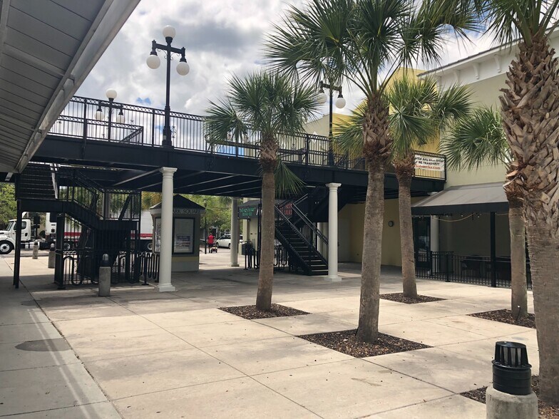 More Photos Of 16144 Churchview Dr, Lithia Unknown For Lease