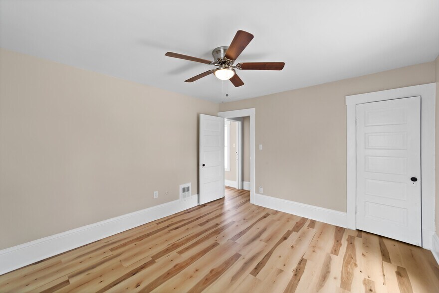 More Photos Of 579 Broadway Ave, Bedford Apartments For Sale