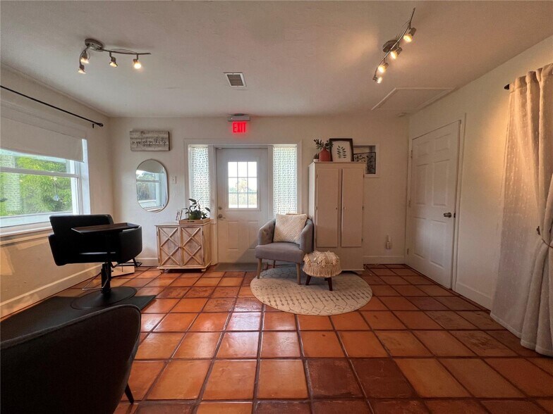 More Photos Of 180 Rio Villa Rd, Punta Gorda Freestanding For Sale