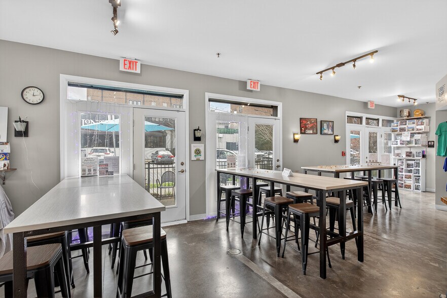 Primary Photo Of 330 Harrison St, Nashville Restaurant For Sale