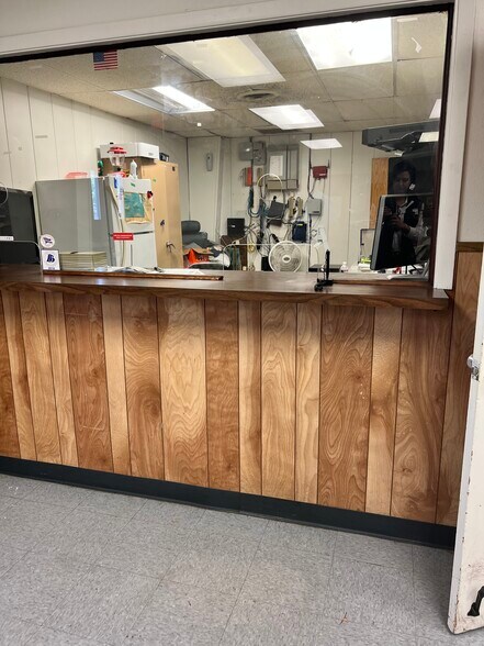 More Photos Of 7524 Avenue N, Houston Office For Lease