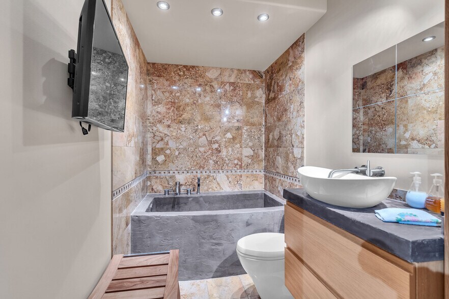 More Photos Of 1-100 N Macgillis Dr, Round Lake Apartments For Sale