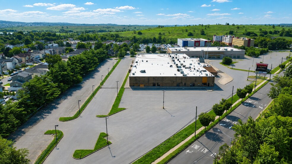 More Photos Of , Staten Island General Retail For Sale