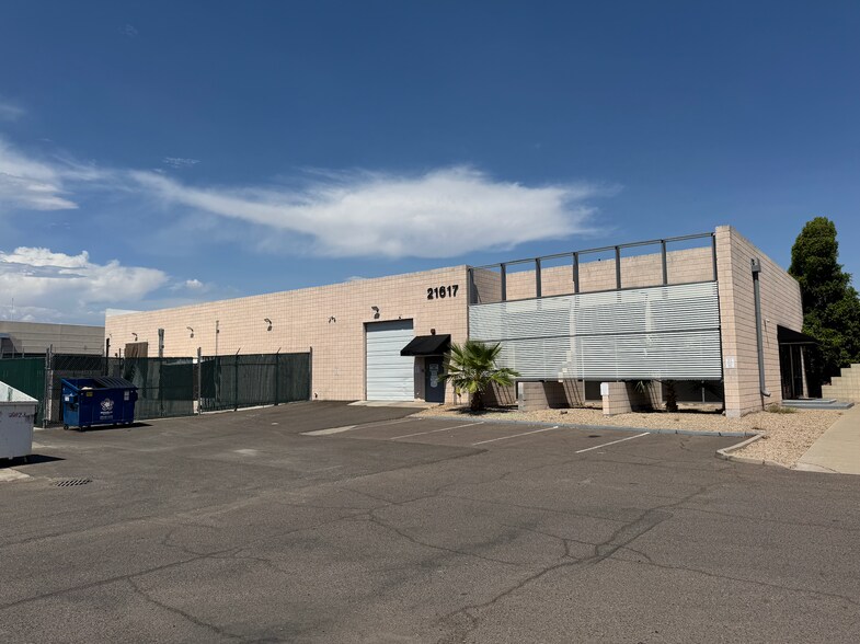 Primary Photo Of 21617 N 2nd Ave, Phoenix Warehouse For Lease